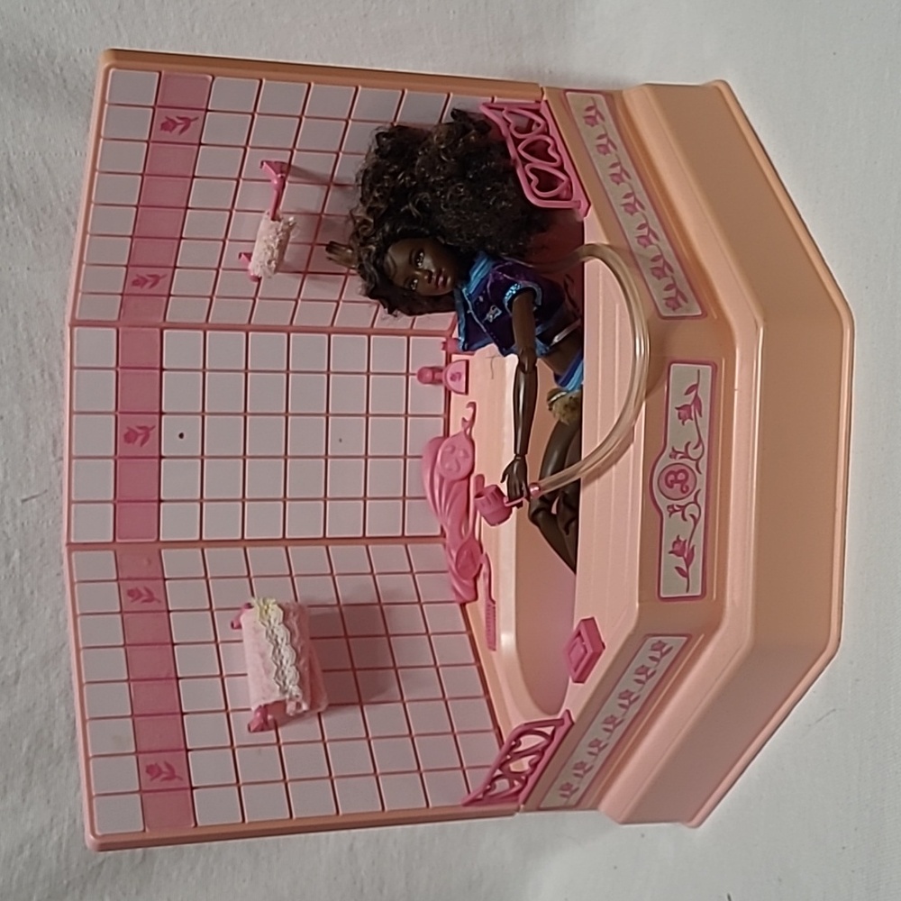 Barbie Doll Year 1987 Sweet Roses Bathtub Playset #5156 - Picture 2 of 12